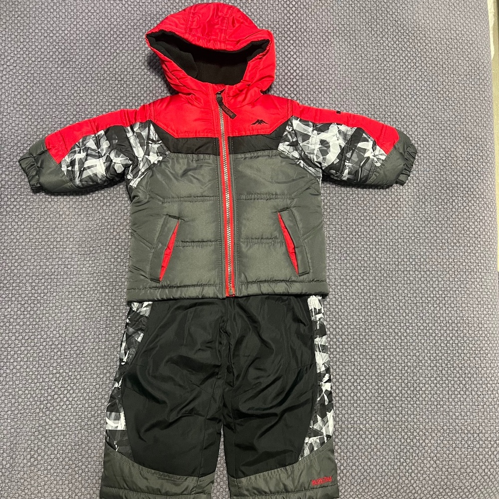 Snowsuit. Snow Bib. Puffer jacket.